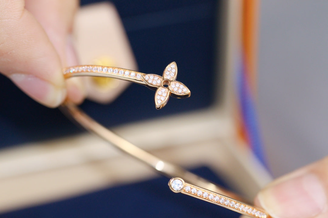 [Rose Tomorrow]IDYLLE PINK GOLD OPEN BRACELET DIAMOND PAVED