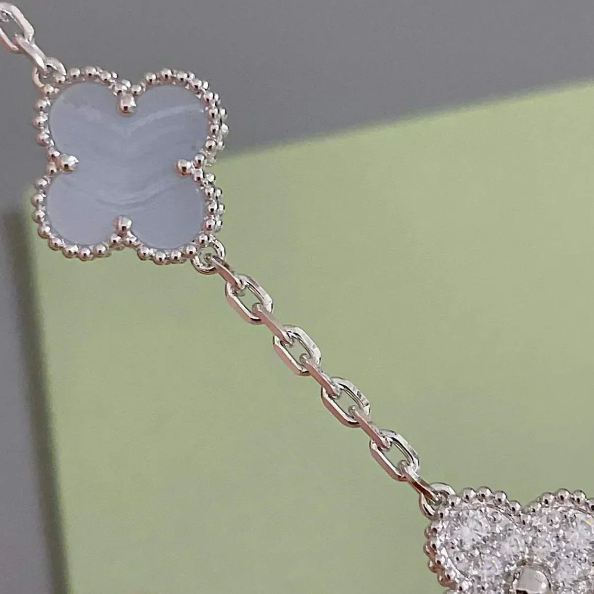 [Rose Tomorrow] CLOVER 5 MOTIF PURPLE CHALCEDONY BRACELET COLLECTION